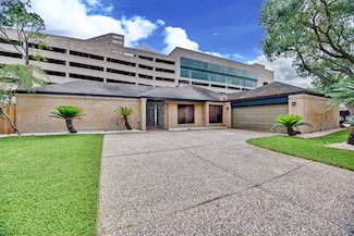 15626 Whitewater Ln, Houston, TX 77079