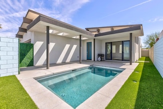 461 Fountain Dr, Palm Springs, CA 92262