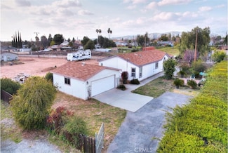 210 El Serene Ln, Calimesa, CA 92320