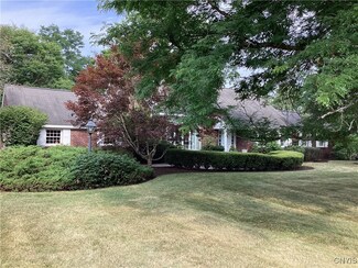 5045 Cranberry Ln, Fayetteville, NY 13066