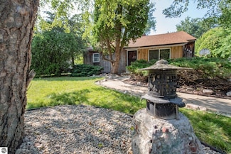 1309 E Saint Andrews Rd, Midland, MI 48642