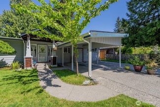 6160 NE 185th St, Kenmore, WA 98028