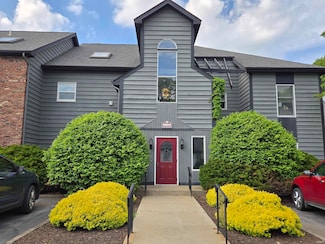 1300 Winding Ridge Ln Unit 8, Valparaiso, IN 46383