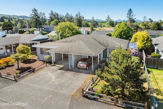 1235 Broadway St, Seaside, OR 97138