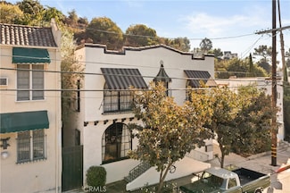 2568 N Beachwood Dr, Los Angeles, CA 90068