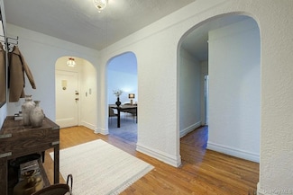 109-14 Ascan Ave Unit 4J, Forest Hills, NY 11375