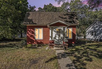 3033 Glendale St, Muskegon, MI 49444