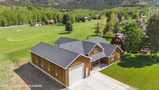 405 Vista Dr, Star Valley Ranch, WY 83127