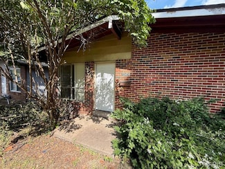 10408 Prince Dr, Saint Louis, MO 63136