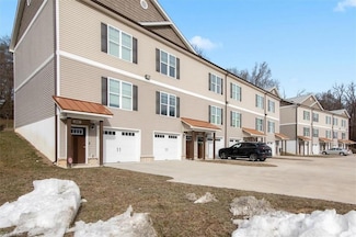 607 Riverside Dr, Mount Airy, NC 27030