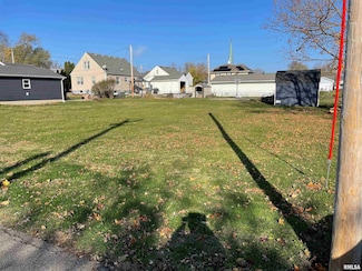 00 3rd St, Dewitt, IA 52742