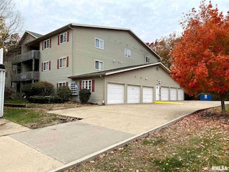 3804 Creek Hill Dr, Bettendorf, IA 52722