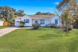 21 Wintergreen Dr, Beaufort, SC 29906