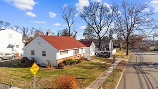 34 Ward Ave, Clifton, NJ 07014