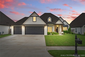 5419 E 122nd St S, Bixby, OK 74008