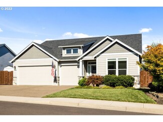 753 E Mckinley St, Carlton, OR 97111