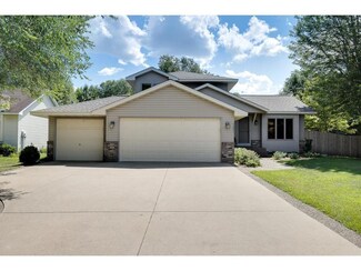 1631 Poppyseed Dr, New Brighton, MN 55112