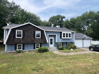 22 Surry Ln, Braintree, MA 02184
