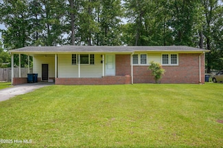 410 Cheyenne Rd, Jacksonville, NC 28540
