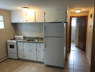 70 Harvard St Unit 1, Waltham, MA 02453