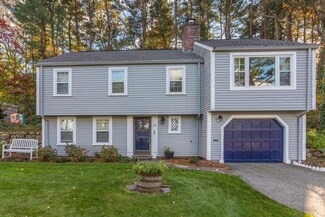 33 Locksley Rd, Lynnfield, MA 01940