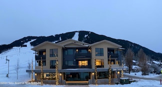 680 S Cache St Unit 302, Jackson, WY 83001
