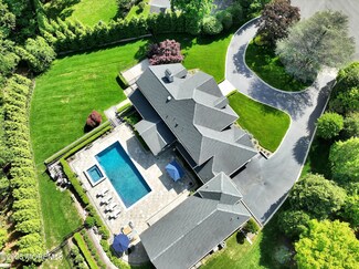12 Wagon Way, Holmdel, NJ 07733