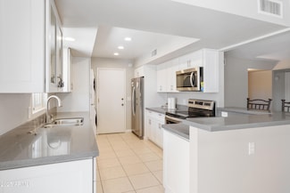 9444 E Lawndale Place, Sun Lakes, AZ 85248