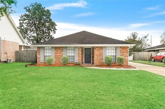 21 Bronco Ln, Saint Rose, LA 70087
