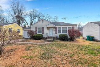 10244 Ashbrook Dr, Saint Louis, MO 63137