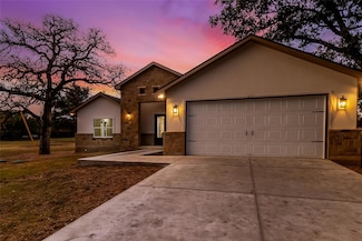 427 E Castleshoals Dr, Granite Shoals, TX 78654