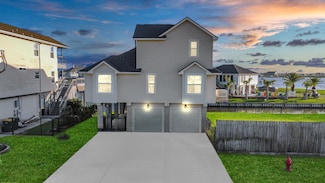 3 N Omega St, La Marque, TX 77568