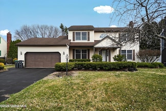 13 Wellesley Ct, Albany, NY 12211