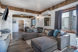 33 Summit Ave, Somers, MT 59932