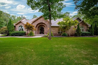 38 Ferncrest Dr, Little Rock, AR 72223