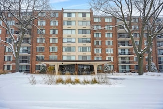 2000 Saint Regis Dr Unit 4G, Lombard, IL 60148
