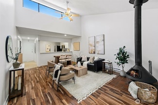 6858 139th Ave NE Unit 726, Redmond, WA 98052