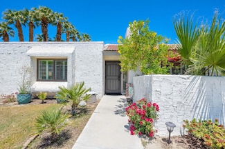 2100 N Sunshine Cir, Palm Springs, CA 92264