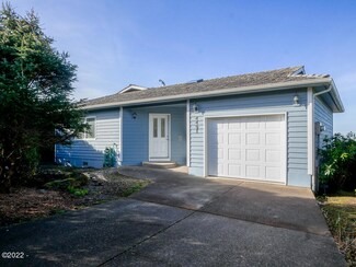 4491 NW Hidden Lake Loop, Waldport, OR 97394