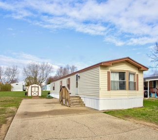 3611 Butternut Dr Unit 35, Holland, MI 49424