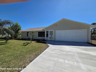 510 Brickell St SE, Palm Bay, FL 32909