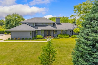 N1825 Town Hall Rd, Walworth, WI 53184