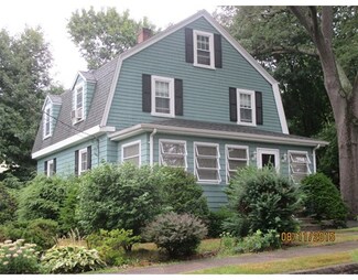 25 Gladstone St, Wakefield, MA 01880