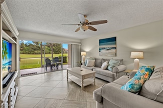 7025 Dennis Cir Unit 104, Naples, FL 34104
