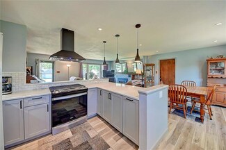 2420 12th Ave SE, Cedar Rapids, IA 52403