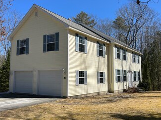 38 Maxfield Dr, Orono, ME 04473