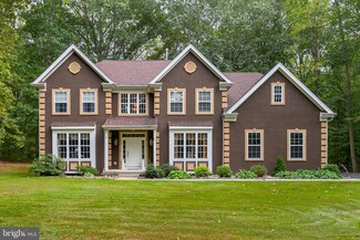 22 Waterview Dr, Pilesgrove, NJ 08098