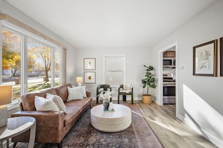 42 Craig Ave, Madison, WI 53705