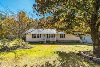 137 Stark Rd, Corinth, NY 12822