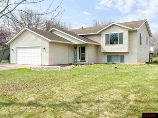 505 505 W 17th St, Glencoe, MN 55336
